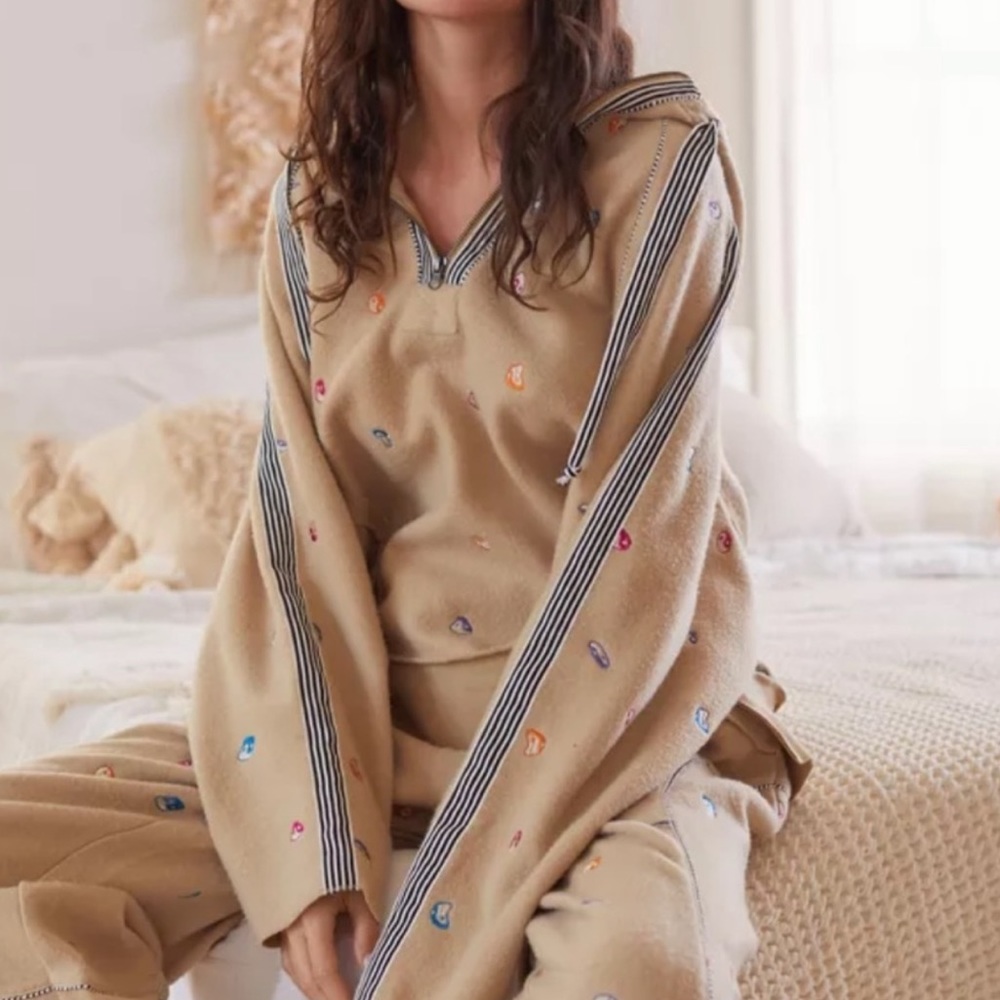 ISO !! Urban Outfitter’s out from under yin yang Hattie hoodie
